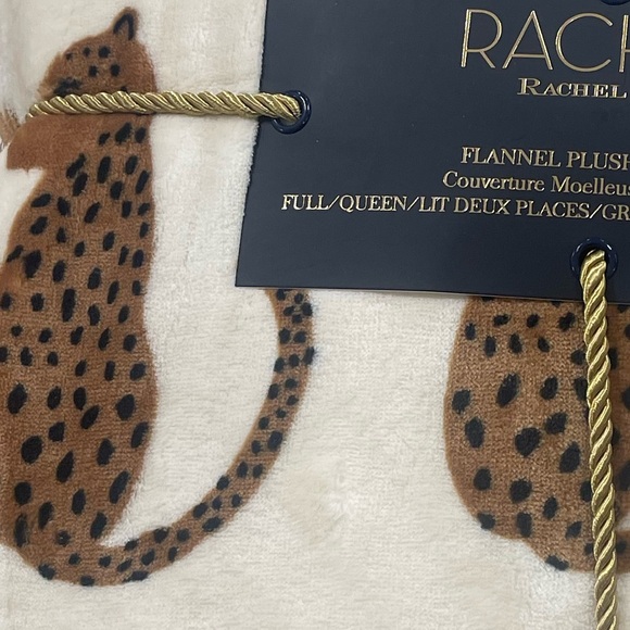 Rachel Rachel Roy FLANNEL PLUSH BLANKET - Picture 3 of 3